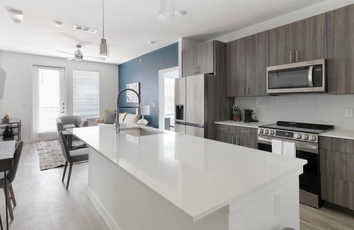 San Antonio Apartment | Landing | Amazing 2BD, Gym, Pool