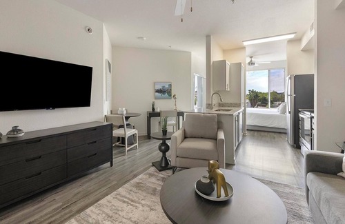 Tempe Apartment | Landing | Amazing Studio, Gym, Rooftop Lounge