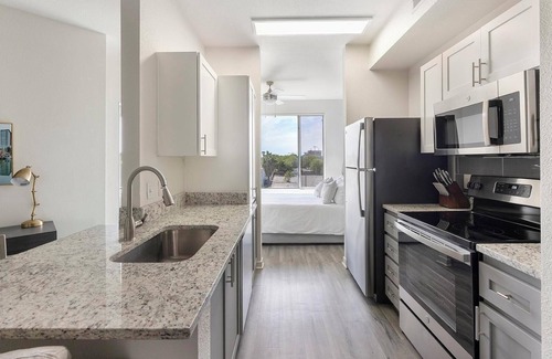 Tempe Apartment | Landing | Amazing Studio, Gym, Rooftop Lounge