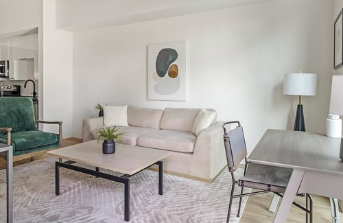 Providencia Park Apartment | Landing | Amazing 1BD, Pool, Clubhouse