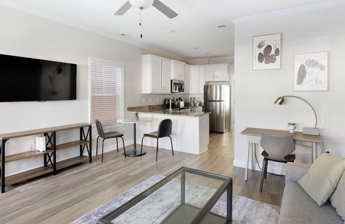 Huntsville Apartment | Landing Apartments at Oak Grove Dairy