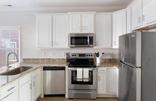 Huntsville Apartment | Landing Apartments at Oak Grove Dairy