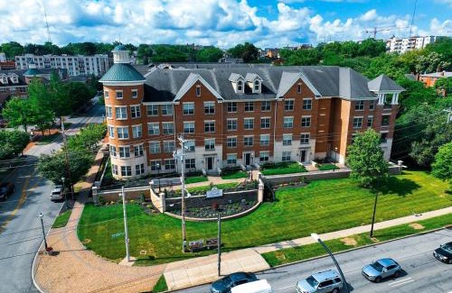 Corryville Apartment | Landing Apartments Cincinnati