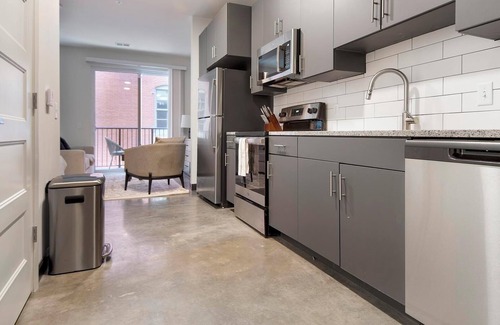 Downtown St. Louis Apartment | Landing at 11th & Spruce - Studio in Downtown