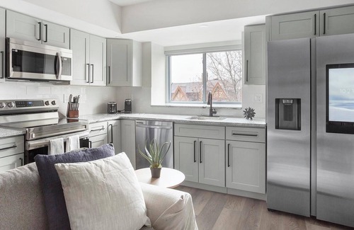 Spruce Hill Apartment | Landing at 4415 Chestnut - 2 Bedrooms in Univer.