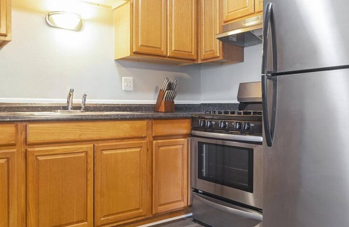 Ann Arbor Apartment | Landing at Arbor Haus - 2 Bedrooms in Carpenter