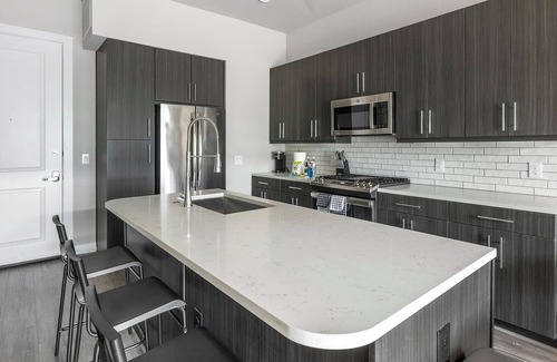 Washington Ave./ Memorial Park Apartment | Landing at Bellrock Sawyer Yards - 1 Bedroom in.