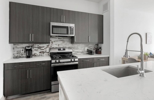 Washington Ave./ Memorial Park Apartment | Landing at Bellrock Summer Street - 1 Bedroom i.