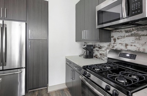 Washington Ave./ Memorial Park Apartment | Landing at Bellrock Summer Street - 1 Bedroom i.