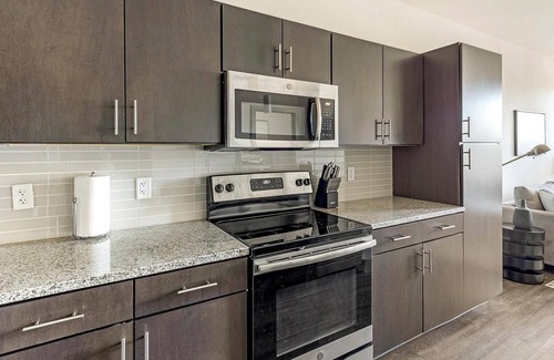 Haltom City Apartment | Landing at Bellrock Upper North - 1 Bedroom in .