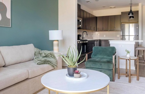 Sugar Hill Apartment | Landing at Cadence Sugar Hill - 1 Bedroom in Su.