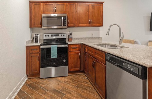Overland Park Apartment | Landing at Carson Street Towers - 1 Bedroom in .