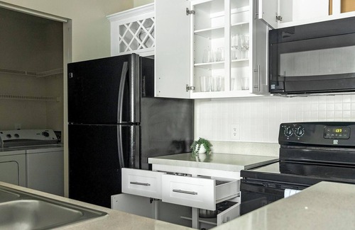 Trailer Estates Apartment | Landing at Champions Walk - 2 Bedrooms in South.