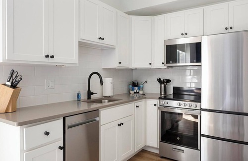 University City Apartment | Landing at Commons on Ludlow - 1 Bedroom in Uni.