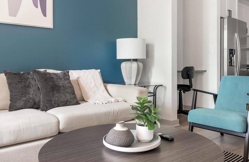 Springfield Apartment | Landing at Corner on Main - 1 Bedroom in Spring.
