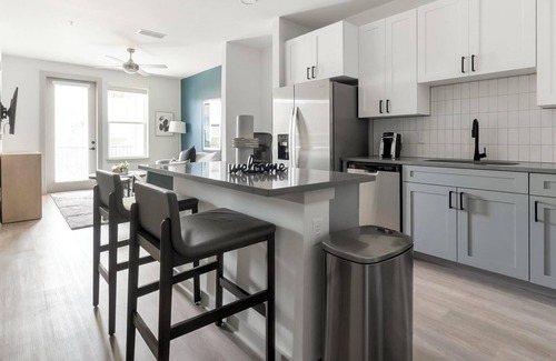 Springfield Apartment | Landing at Corner on Main - 1 Bedroom in Spring.
