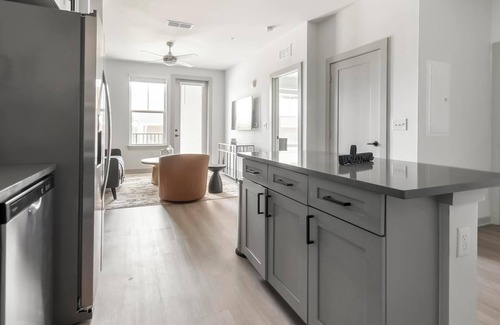 Springfield Apartment | Landing at Corner on Main - 1 Bedroom in Spring.