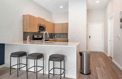 Florida Center Apartment | Landing at Deseo Grande - 2 Bedrooms in Southwe.