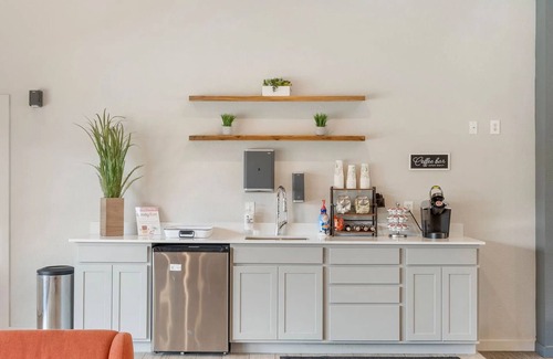 South Tulsa Apartment | Landing at Echo Trail Apartments - 2 Bedrooms i.