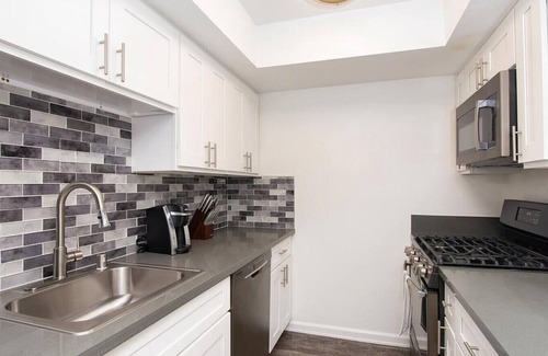 Chino Apartment | Landing at Enclave at Town Square - 1 Bedroom in Downtown Chino