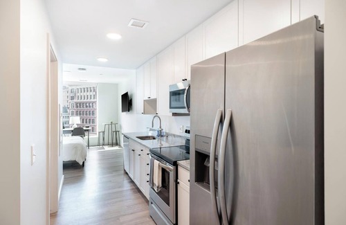 Greektown Historic District Apartment | Landing at eXchange - Studio in Downtown Detroit