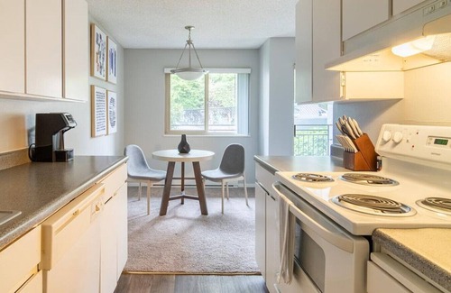 Northgate Apartment | Landing at Galleria - 1 Bedroom in Northwest Seattle