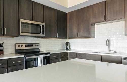 Palmetto Apartment | Landing at Gateway Commons - 2 Bedrooms in Elle.