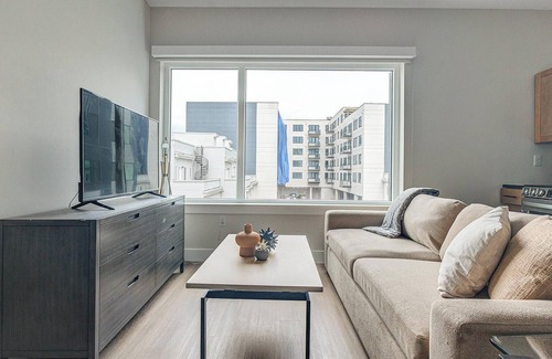 Kensington Apartment | Landing at Hagert and York - Studio in East Ken.