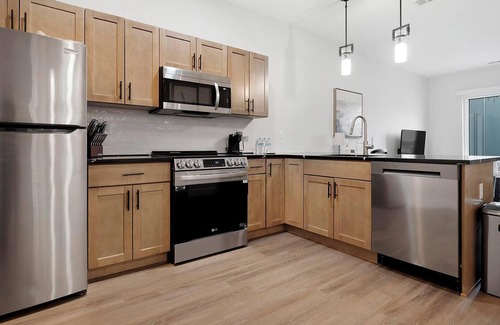 Kensington Apartment | Landing at Hagert and York - 1 Bedroom in East .