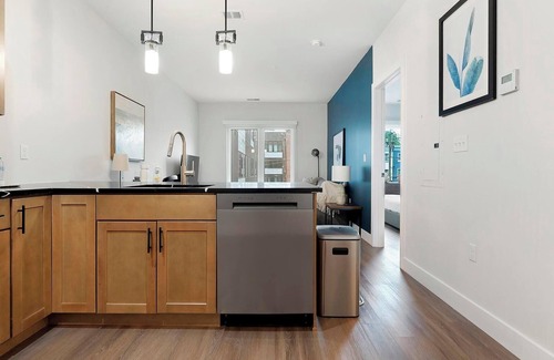 Kensington Apartment | Landing at Hagert and York - 1 Bedroom in East .