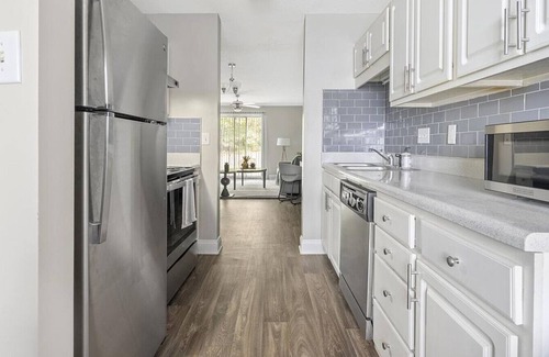 Durham Apartment | Landing at Haven at Research Triangle Park - 2 Bedrooms in Downtown Durham