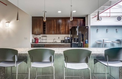 North Chesterfield Apartment | Landing at Hopper Lofts - 1 Bedroom in Manchester