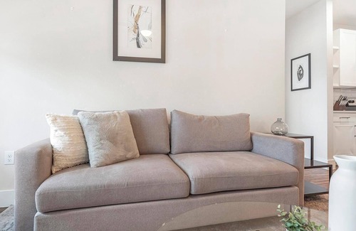 Wetmore Apartment | Landing at La Tierna - 2 Bedrooms in Northwest .