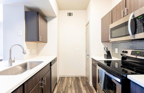 Cedar Park Apartment | Landing at Lakeline Parmer Lane - 1 Bedroom in Downtown Austin