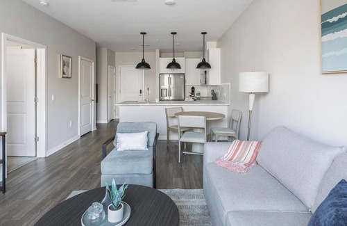 Huntsville Apartment | Landing at Laurel at Dry Creek - 1 Bedroom in E.