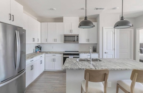 Huntsville Apartment | Landing at Laurel at Dry Creek - 2 Bedrooms in .