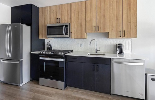 Englewood Apartment | Landing at Noble - Studio in Englewood