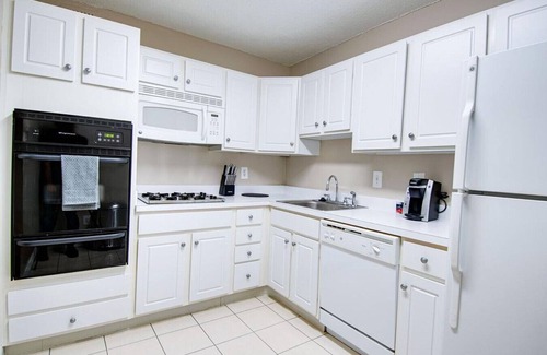 Friendship Village Apartment | Landing at North Park Apartments - 1 Bedroom in Friendship Heights Village