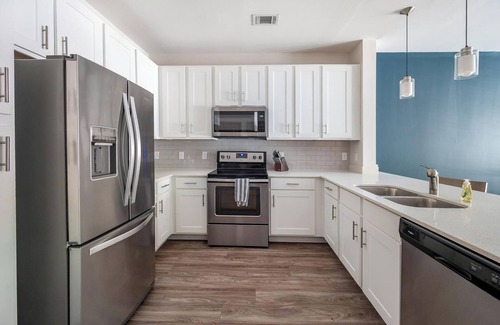 Knoxville Apartment | Landing at One Riverwalk - 1 Bedroom in South K.