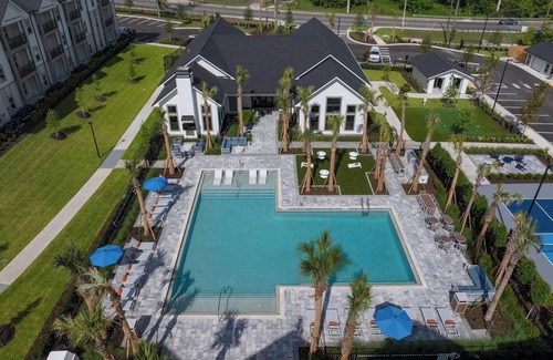 Jacksonville Apartment | Landing at Palmhouse - 1 Bedroom in Rolling Hills