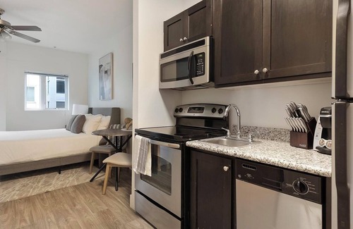 Pearl District Apartment | Landing at Pearl Studios - Studio in Northwest .