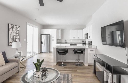 Madison Apartment | Landing at Sanctuary at Indian Creek - 1 Bedroo.