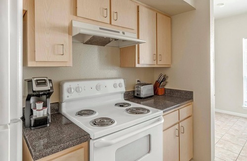 Southbelt/Ellington Apartment | Landing at Settlers Ranch - 1 Bedroom in South .