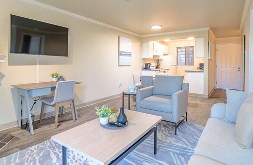 Grass Lawn Apartment | Landing at Skyline Redmond - 2 Bedrooms in Grass Lawn