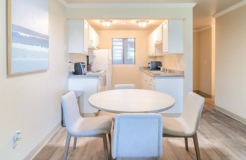 Grass Lawn Apartment | Landing at Skyline Redmond - 2 Bedrooms in Grass Lawn