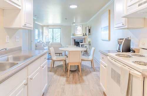 Grass Lawn Apartment | Landing at Skyline Redmond - 2 Bedrooms in Grass Lawn