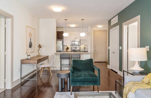 Fort Worth Apartment | Landing at Skyview at Crawford - 1 Bedroom in F.