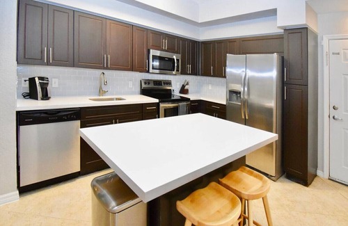 Plantation Apartment | Landing at Solero Plantation - 2 Bedrooms in Downtown Plantation