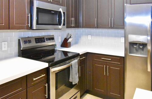 Plantation Apartment | Landing at Solero Plantation - 2 Bedrooms in Downtown Plantation