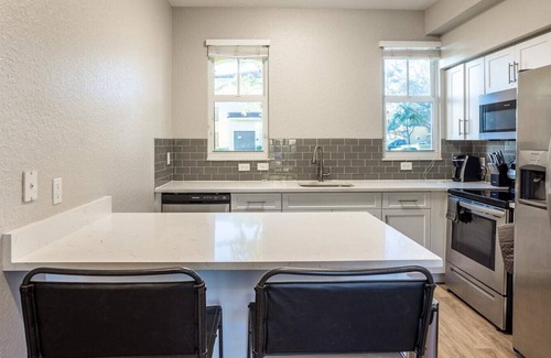 Survey Creek Apartment | Landing at Solero Plantation - 2 Bedrooms in Downtown Plantation